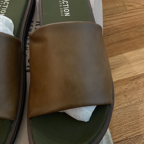 Kenneth Cole Men’s Slides. New slides. Indented on left shoe due to storage. - Picture 3 of 5